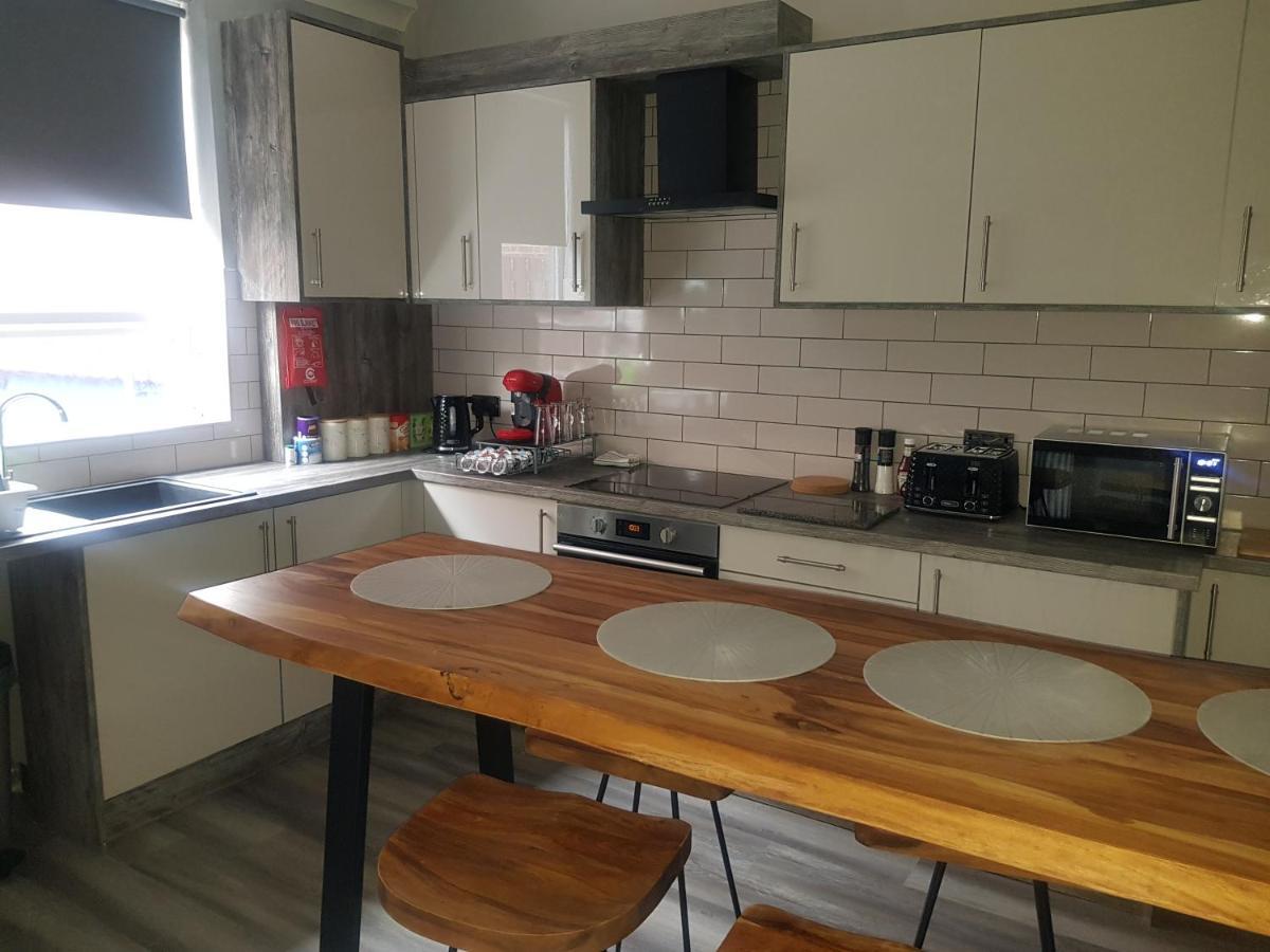 Highfields Living - All Rooms Ensuite- Free Wifi- Free Local Parking Sheffield Eksteriør billede