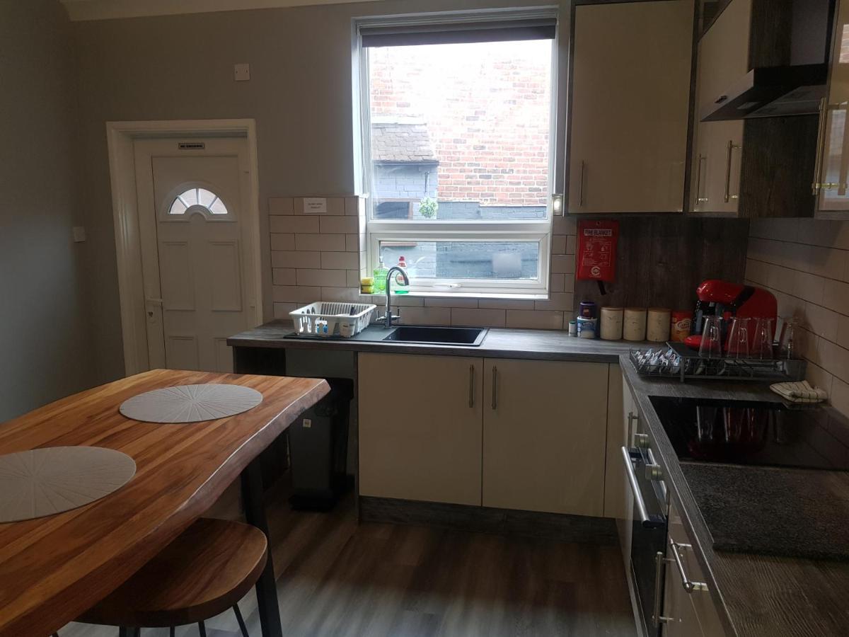 Highfields Living - All Rooms Ensuite- Free Wifi- Free Local Parking Sheffield Eksteriør billede